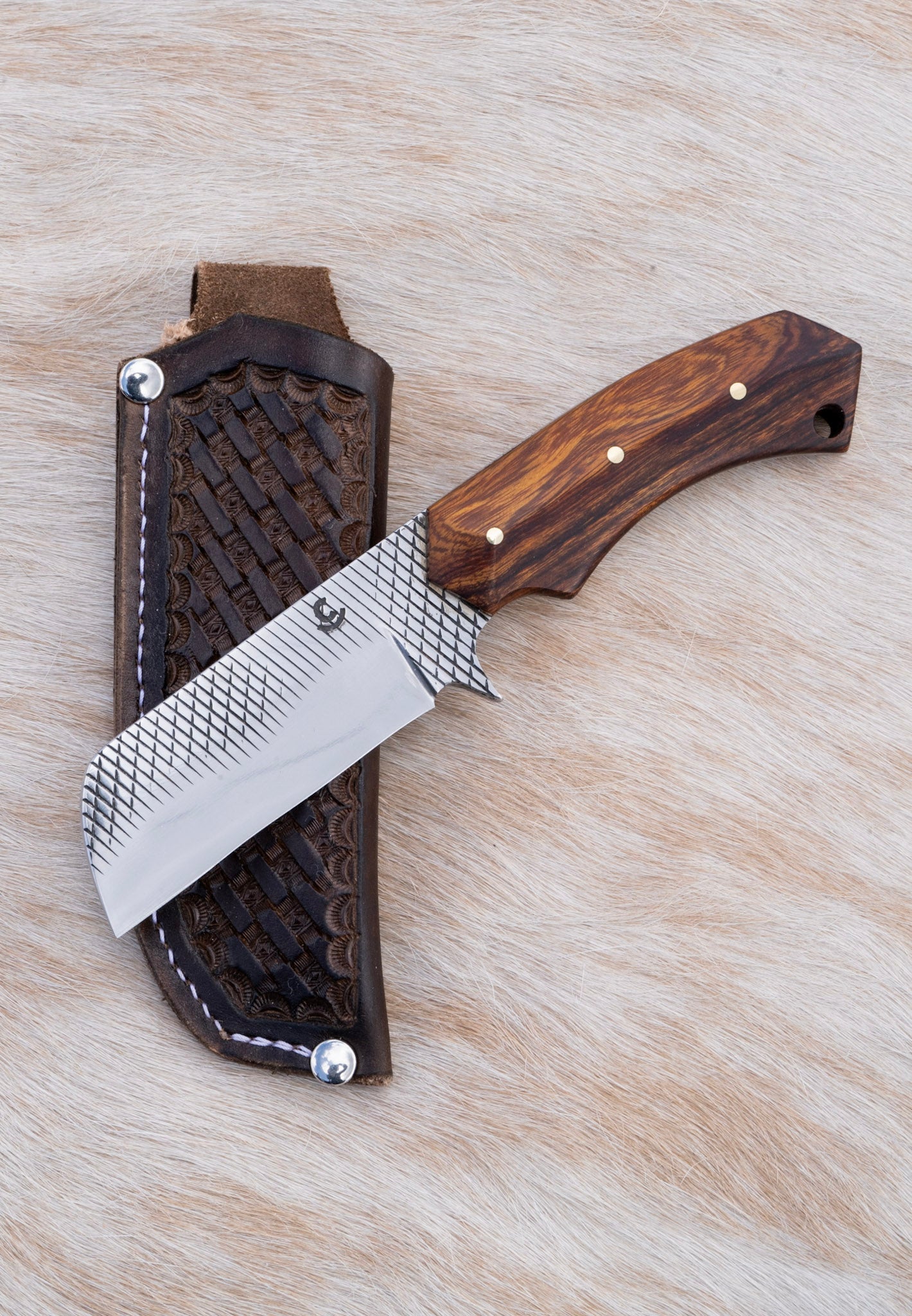The Range Hand Knife, Rasp/Ironwood